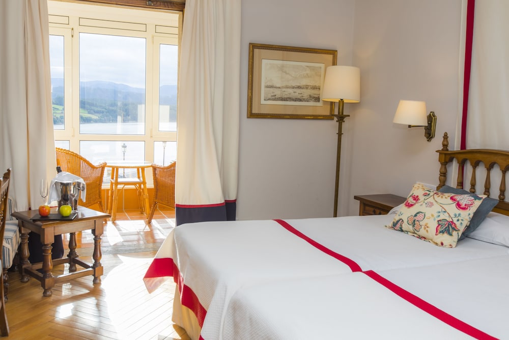 Parador de Ribadeo 3/31