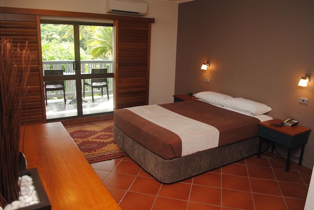 Sovereign Resort Hotel 16/64