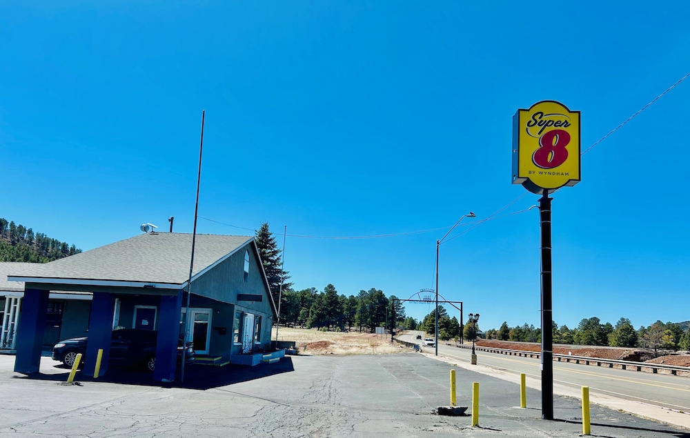 Super 8 By Wyndham Williams West Route 66 Grand Canyon Area Ex Rodeway Inn 44/54