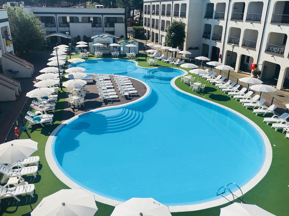 MICHELANGELO HOTEL AND FAMILY RESORT 46/50