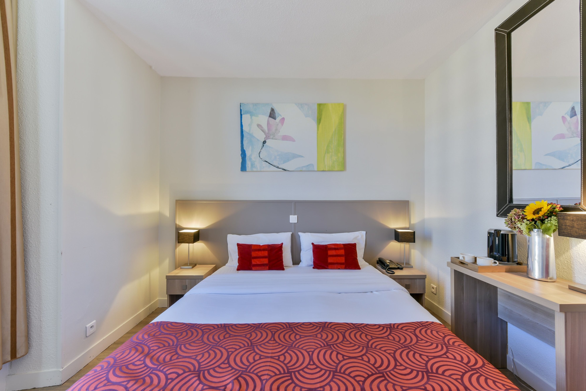 ROOM, DOUBLE BED