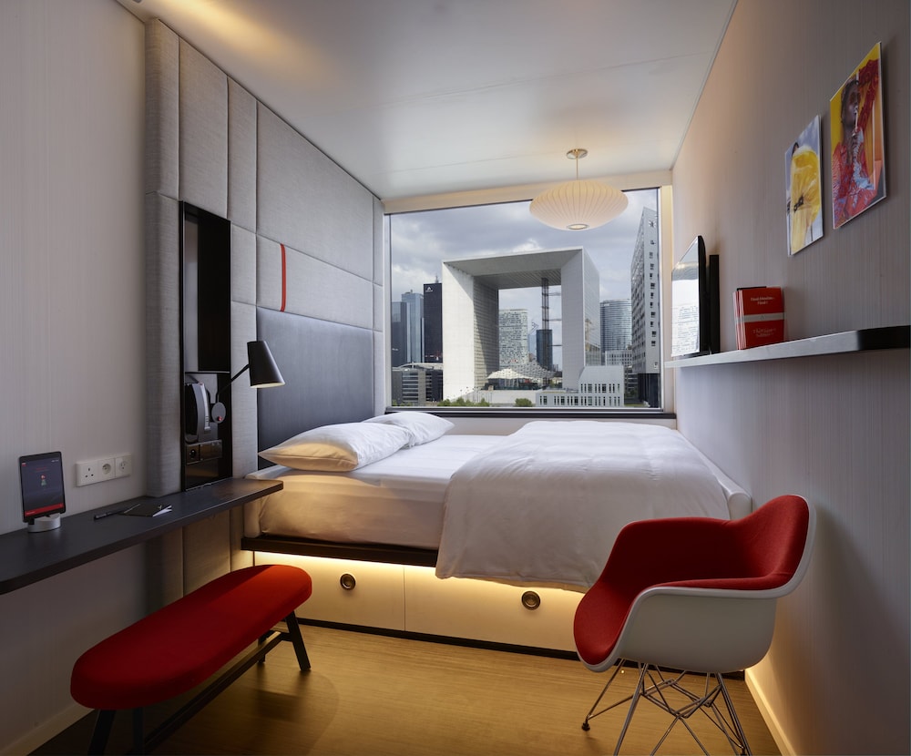 CITIZENM PARIS LA DEFENSE 8/42