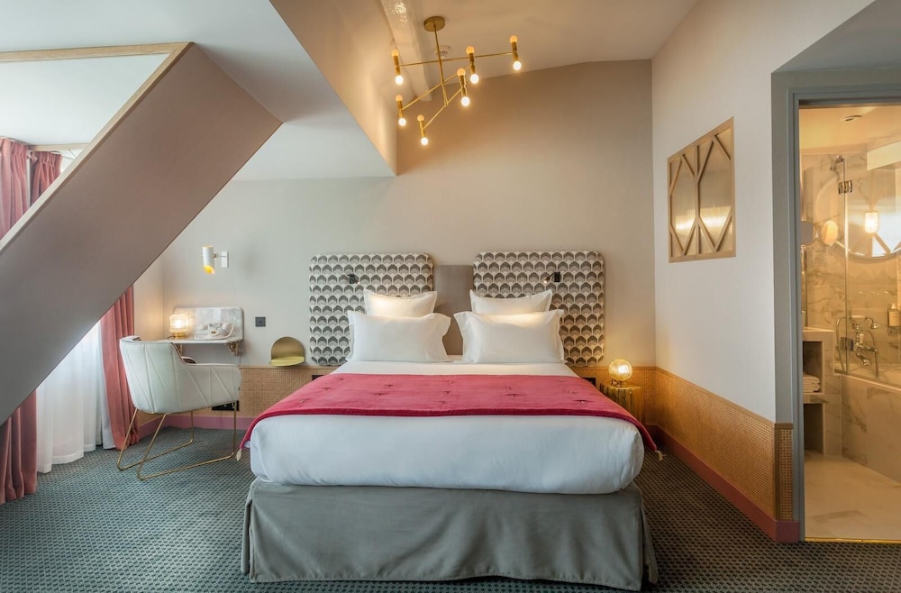 HANDSOME HOTEL BY ELEGANCIA 25/74