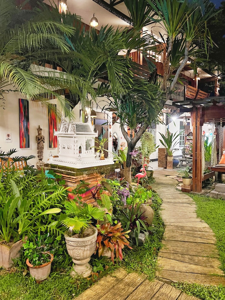 Pao Come Boutique House 73/79