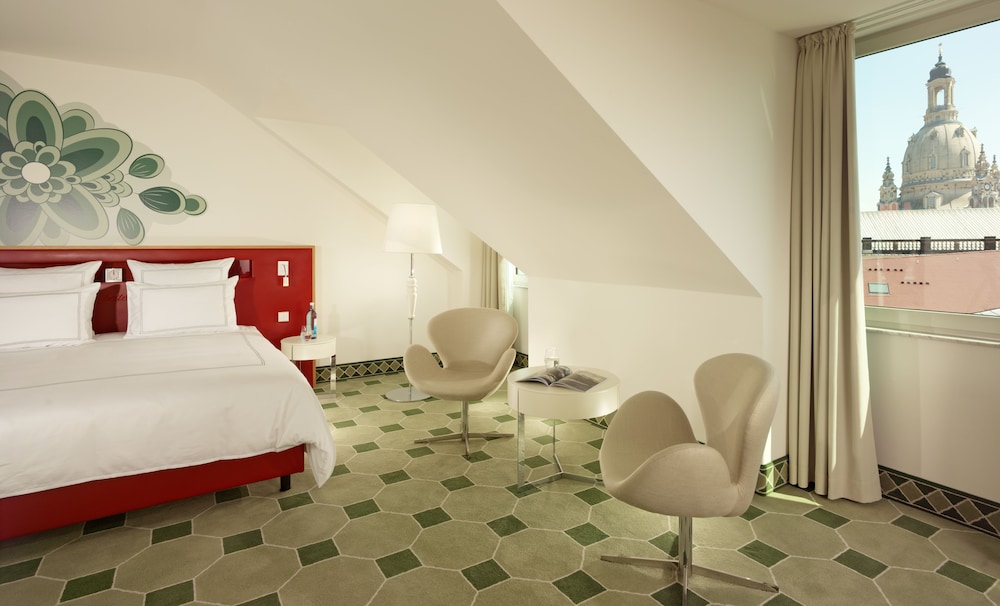 Hyperion Hotel Dresden Am Schloss 8/50