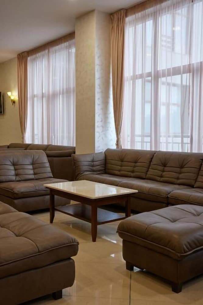 HOTEL CONTINENTAL 26/41