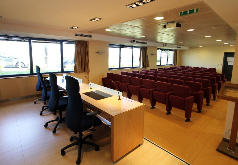 Bilbao Aterpetxea Hostel 26/37