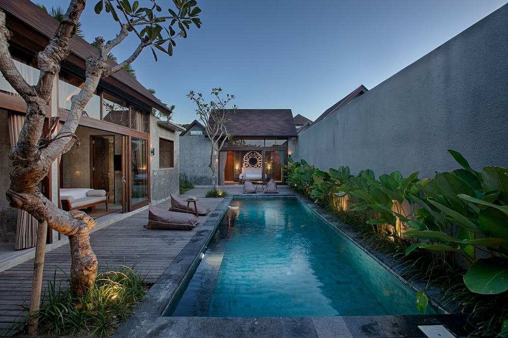 TAMAN DHARMAWANGSA SUITES 40/50