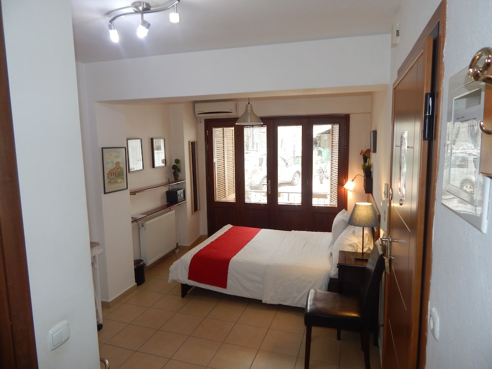 Kripis Studios Thessaloniki 18/50