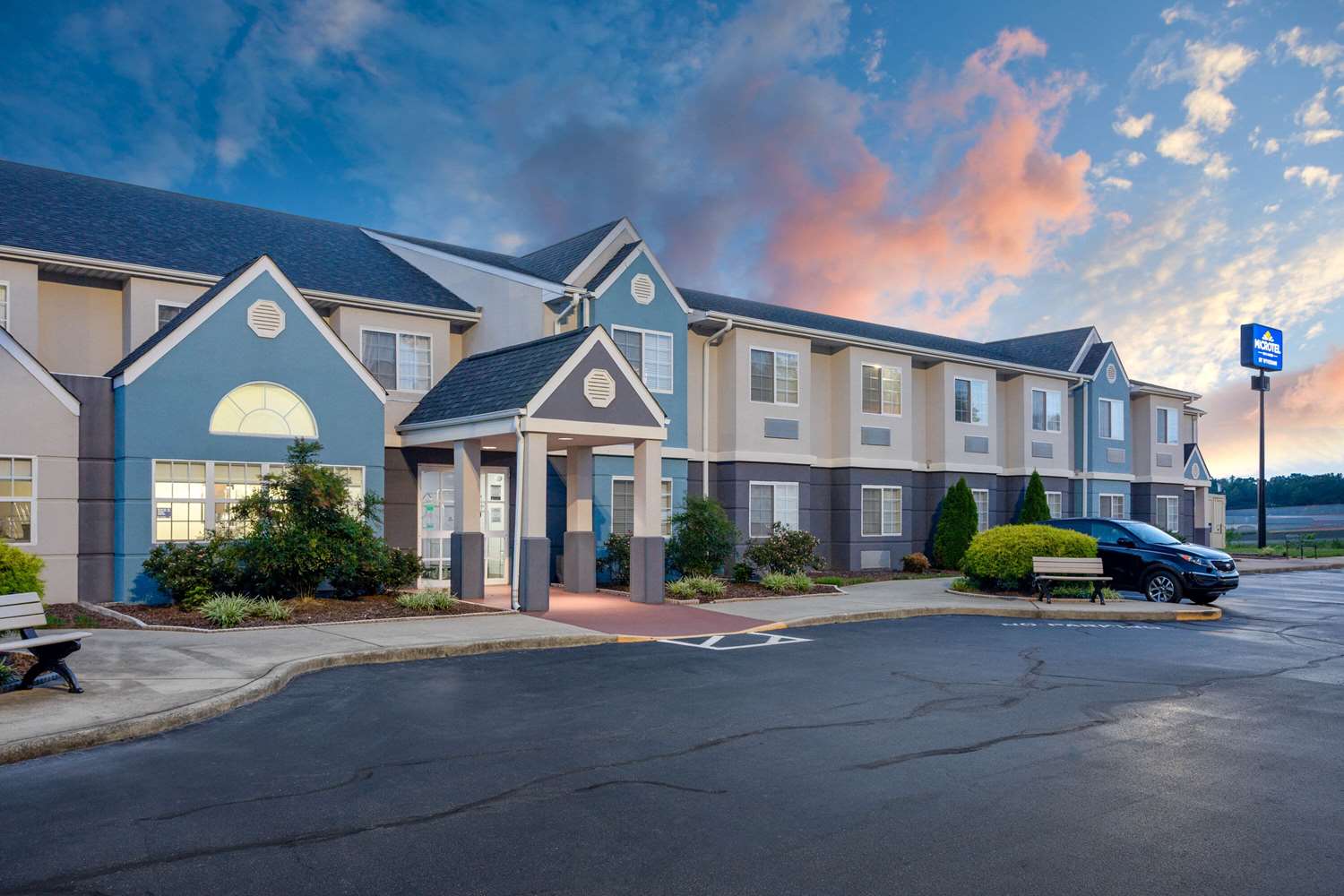 Microtel Inn And Suites Burlington 8/11