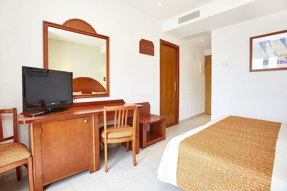 Universal Hotel Aquamarin 13/65