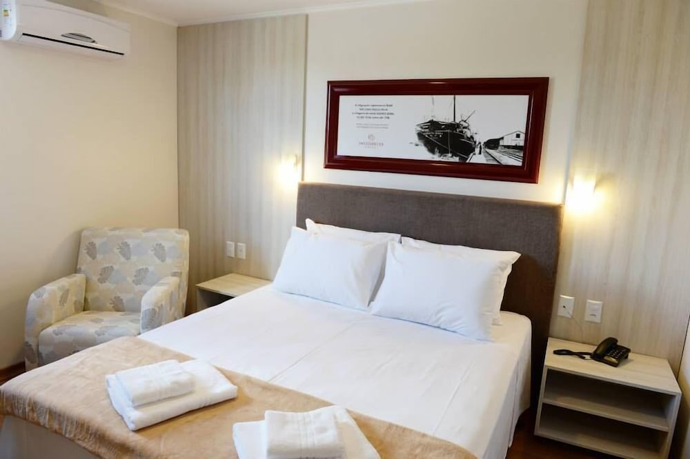 Imigrantes Hotel 8/33