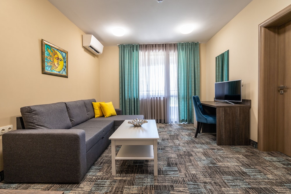 Plaza Hotel Plovdiv 45/68