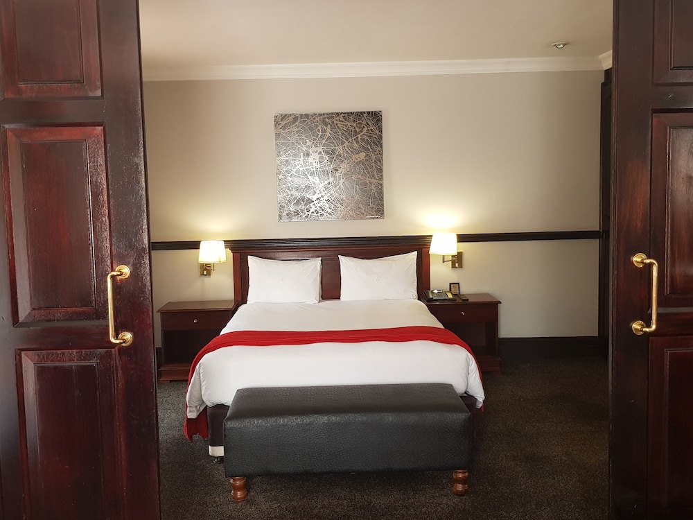 STUDIO, SUITE, QUEEN BED