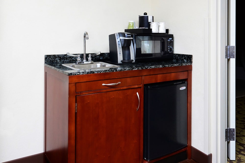Hilton Garden Inn Raleigh Capital Blvd I-540 43/49