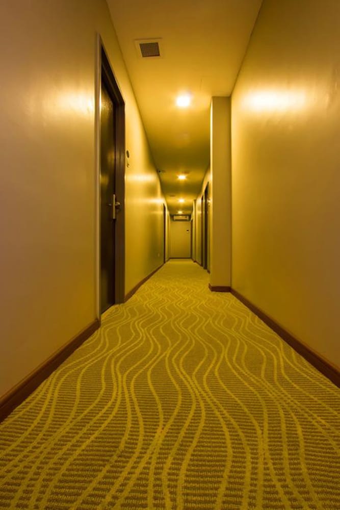 Prince 33 Hotel 20/26