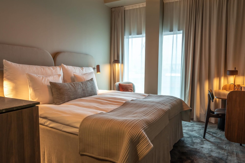 SUPERIOR, DOUBLE BED