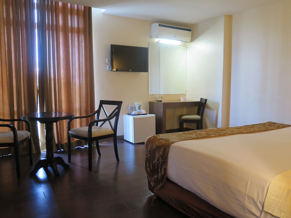 The Ritz Hotel At Garden Oases 16/33