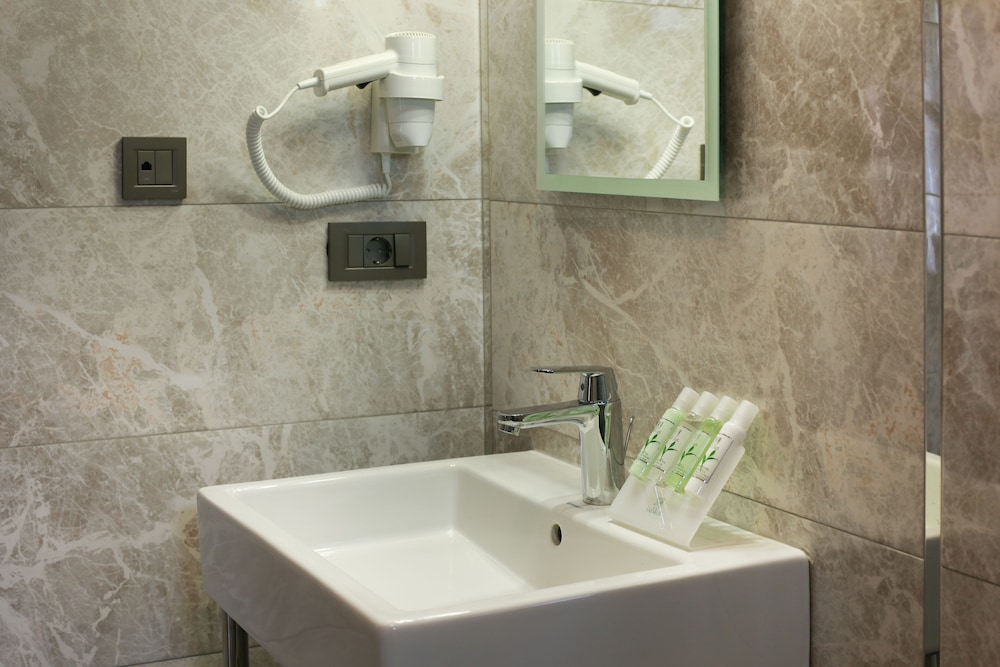 غرفة قياسية بسريرين منفصلين، The Fox Hotel Taksim 4/7