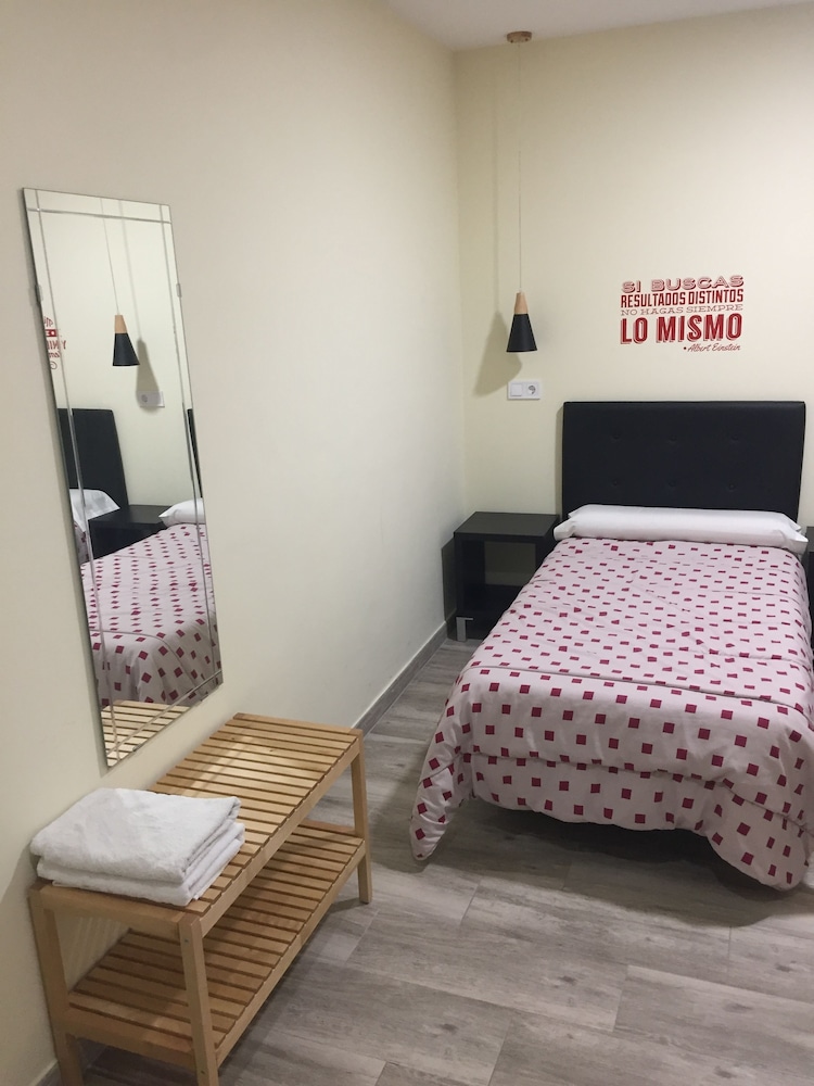 JQC Rooms 14/33