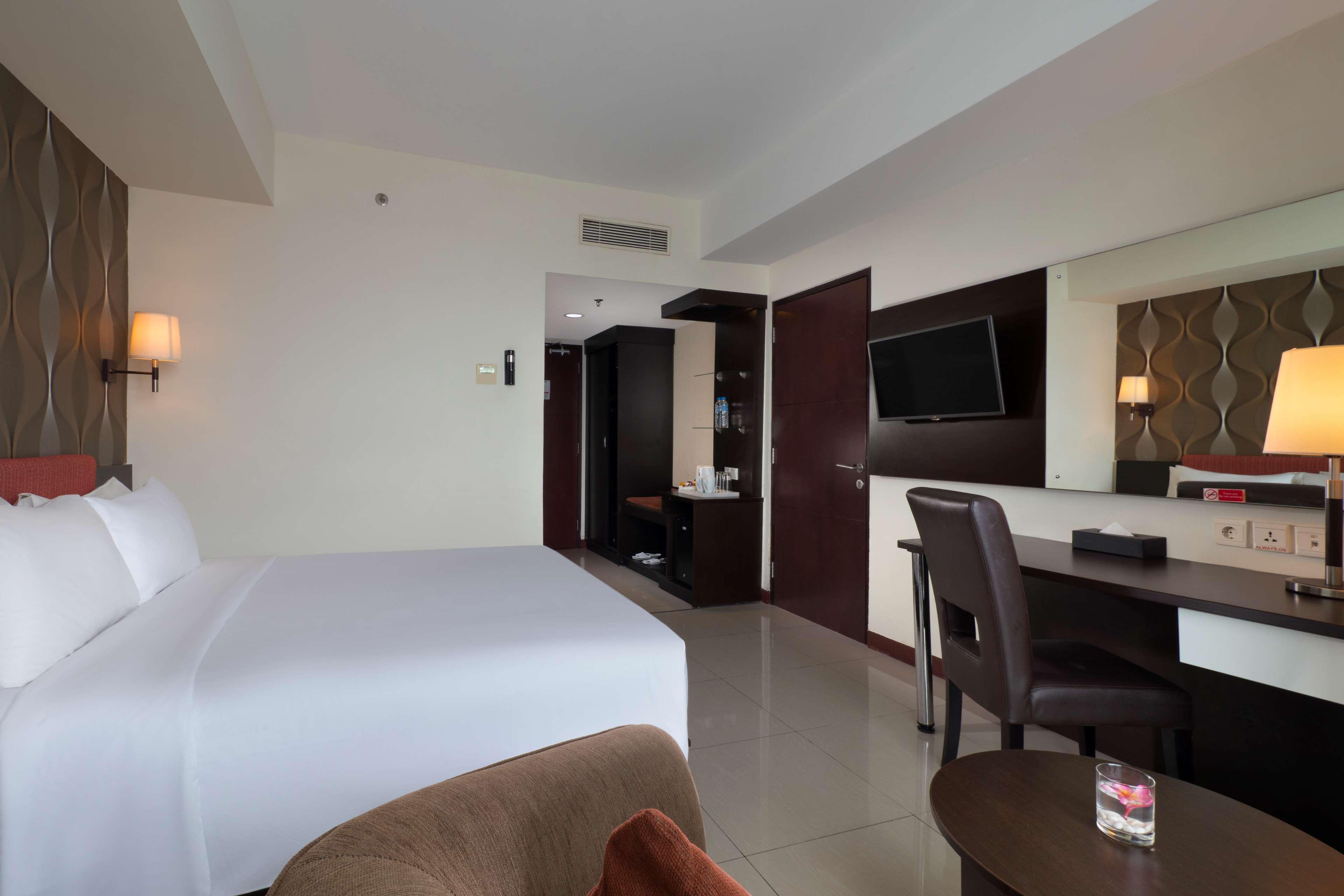 Room, Queen Bed
