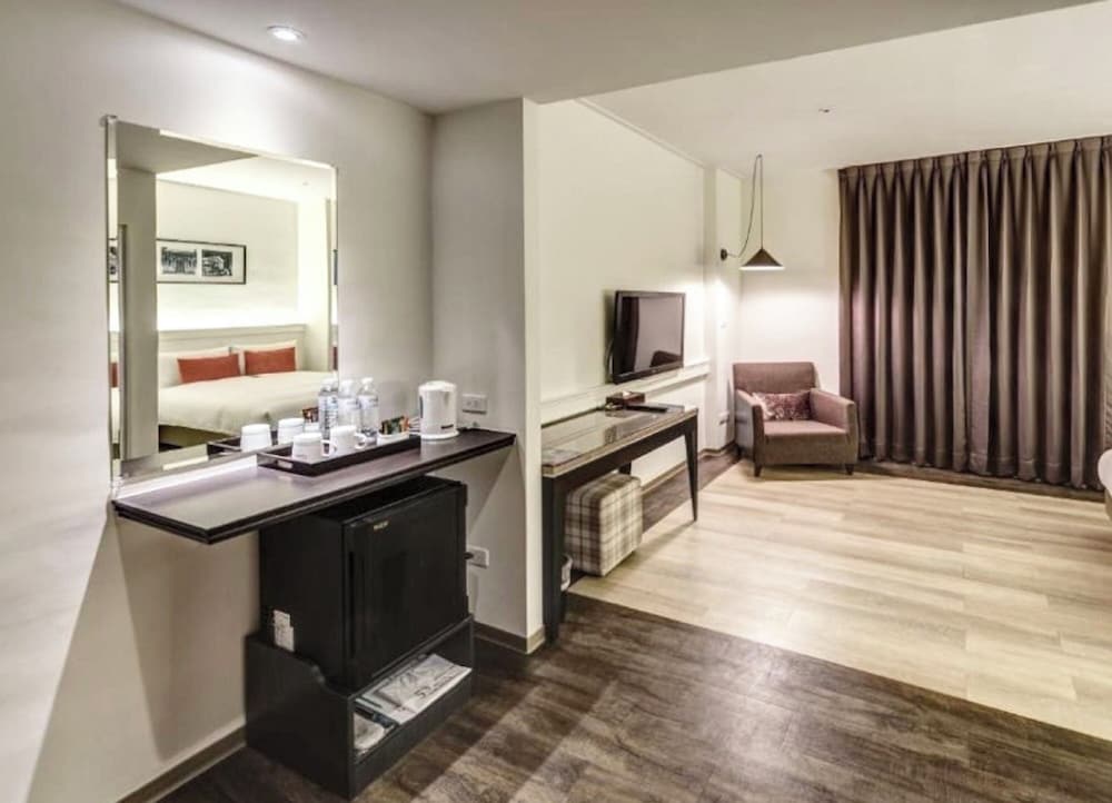 53 Hotel 55/55