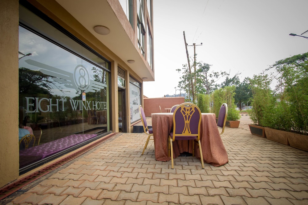 Eight Winx Hotel 10/49