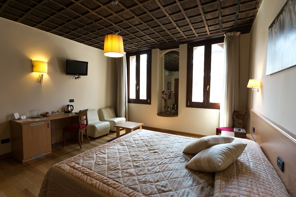 Casa Del Pellegrino Hotel 24/67