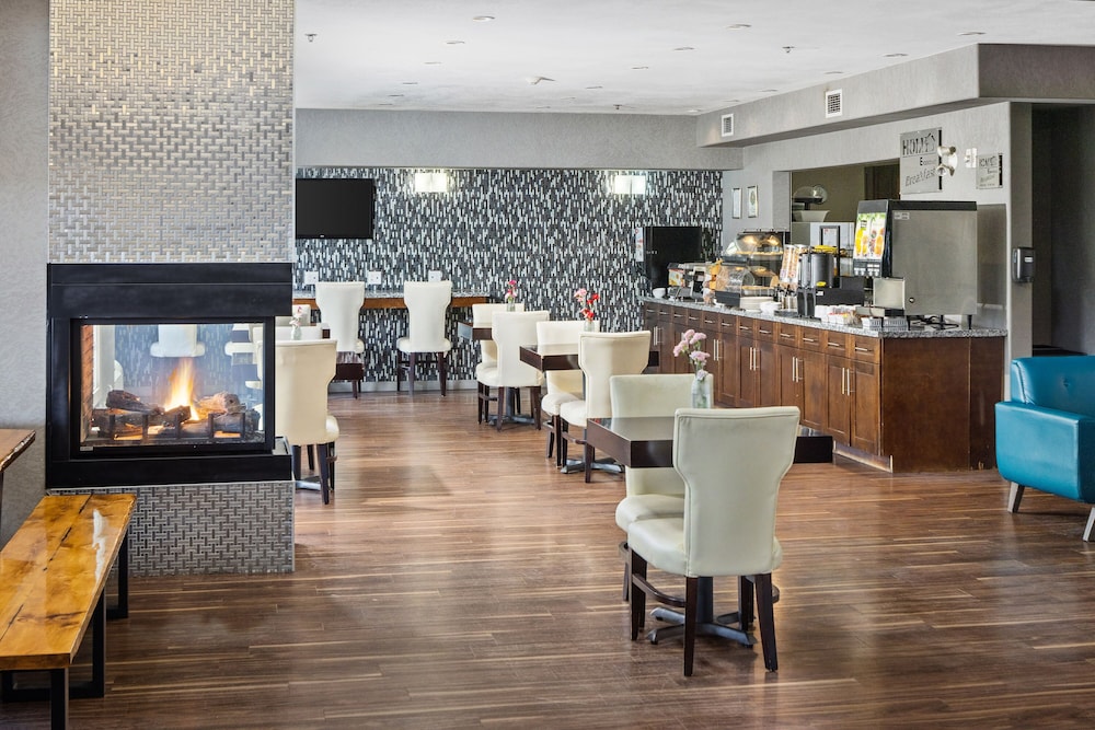 Home Inn Suites Yorkton 51/65