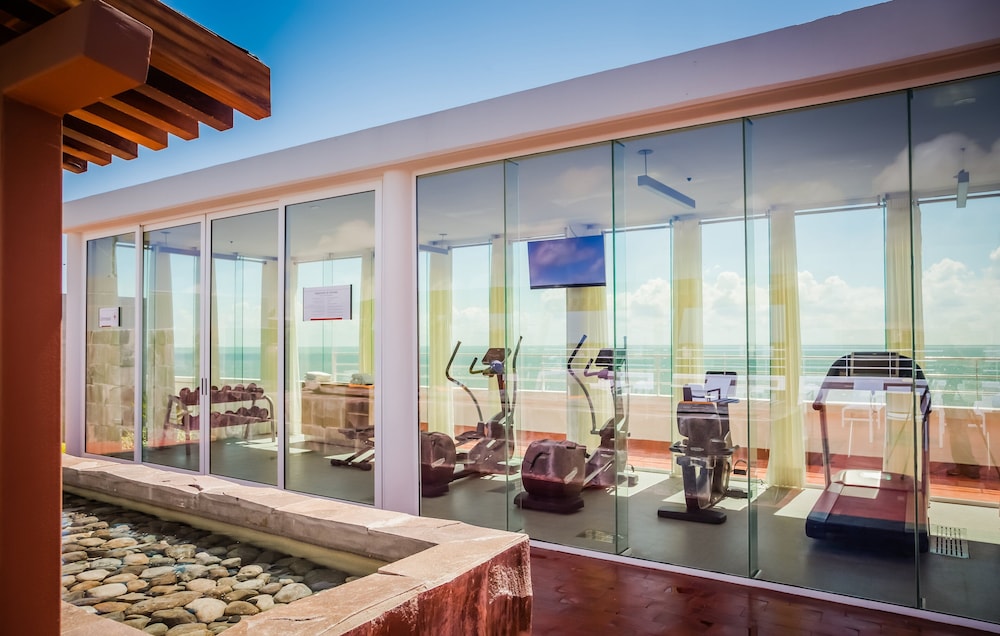 Fiesta Inn and Loft Ciudad del Carmen 20/50