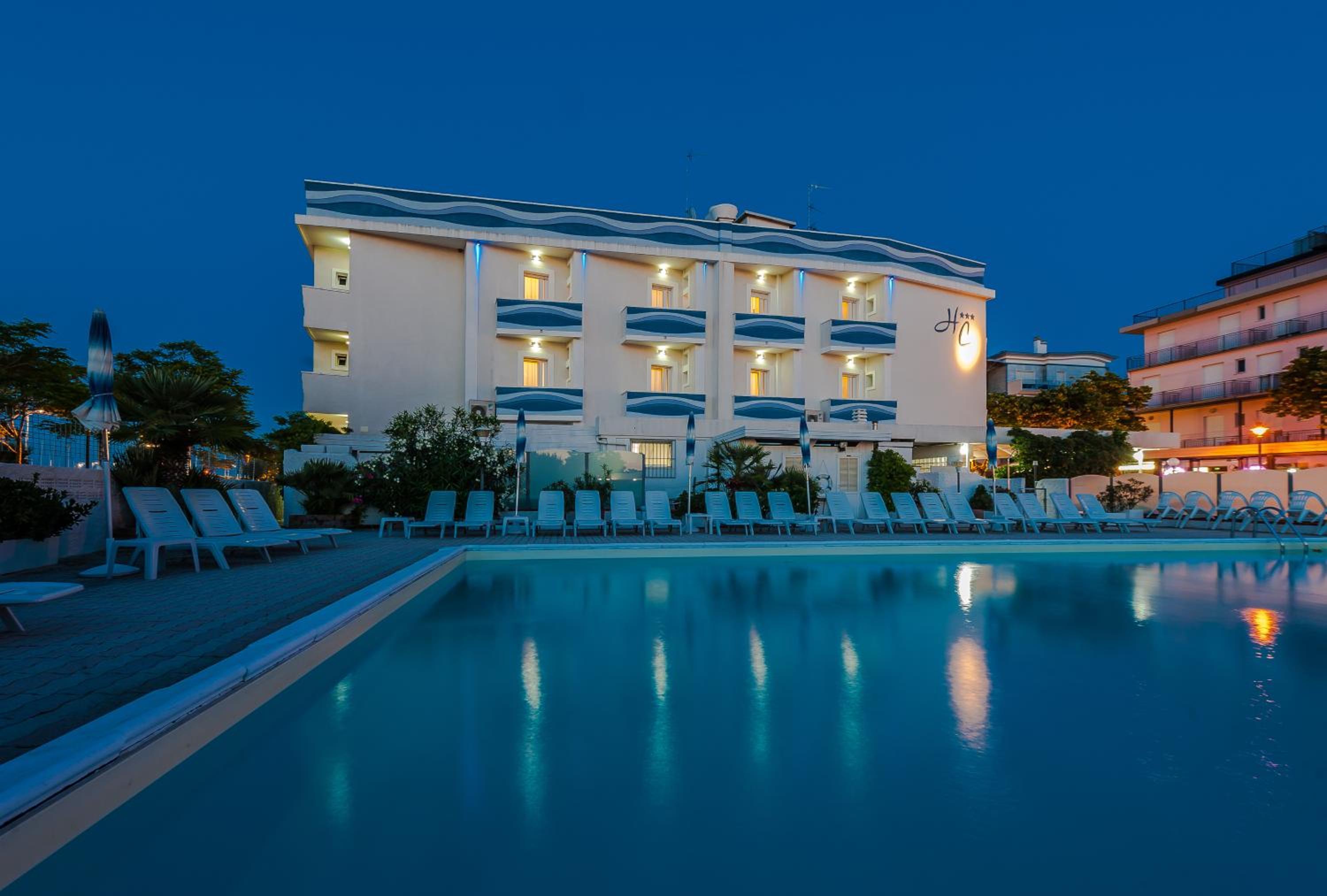 Hotel Corinna 3/50