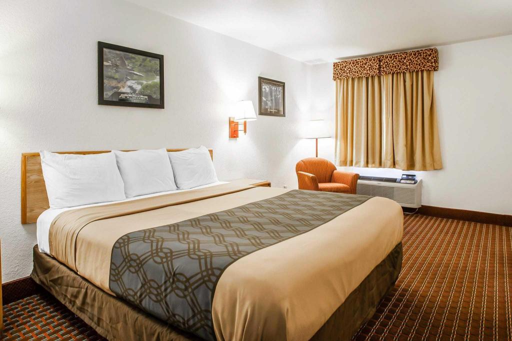 Room, King Bed, Smoking