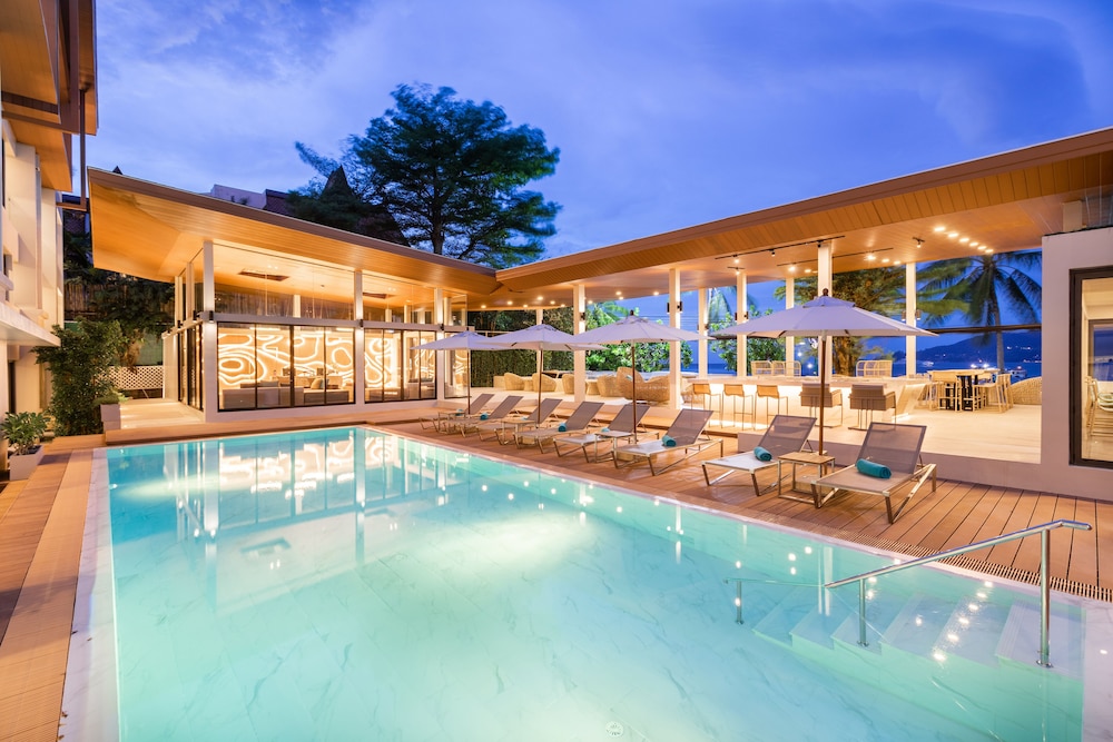 Liv Hotel Phuket Patong Beachfront 45/69