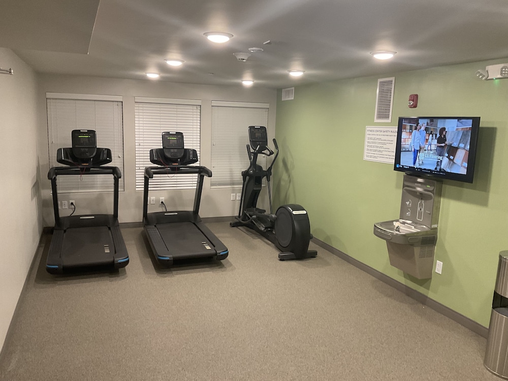 WoodSpring Suites Dearborn - Detroit 13/34