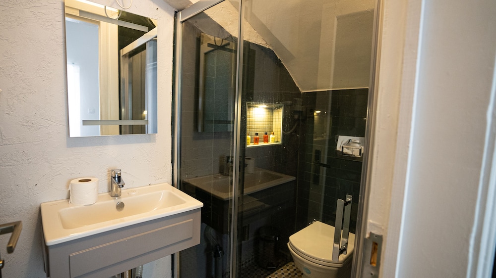 Ece Suites Apart 39/50