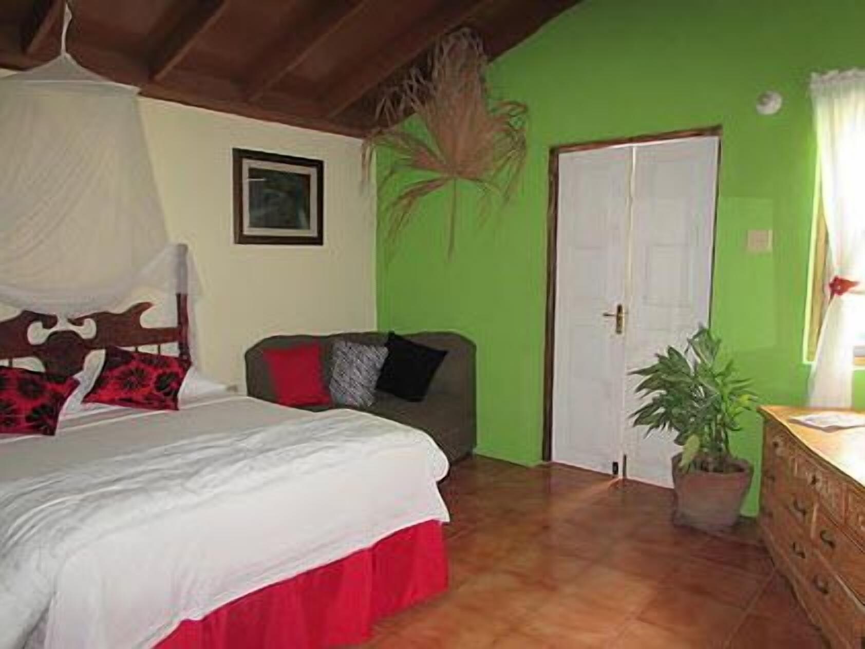 MULTIPLE BEDS, GARDEN VIEW, GARDEN AREA