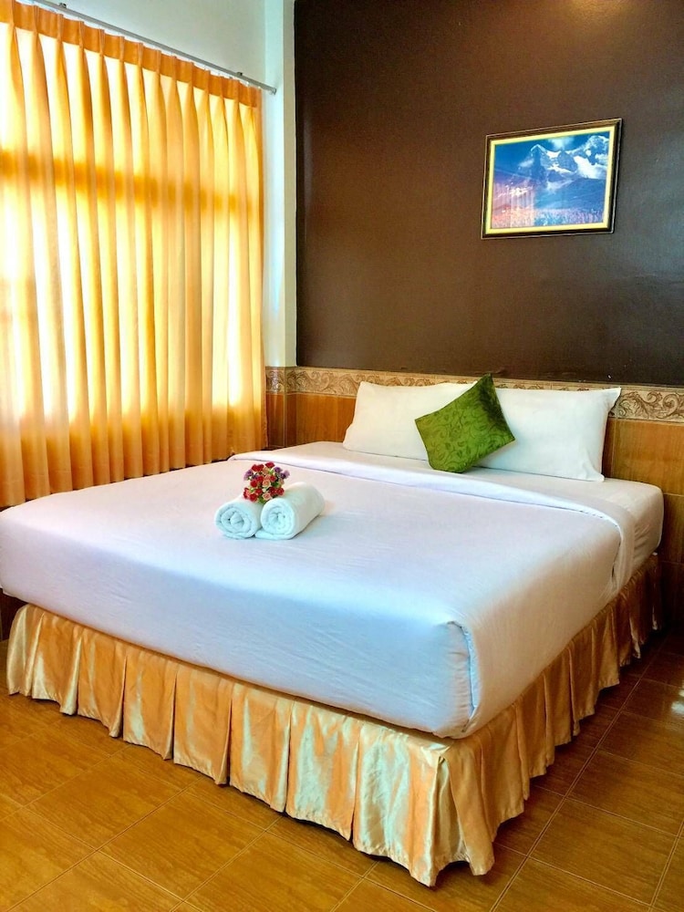 SURIWONG CHUMPHON HOTEL 29/59