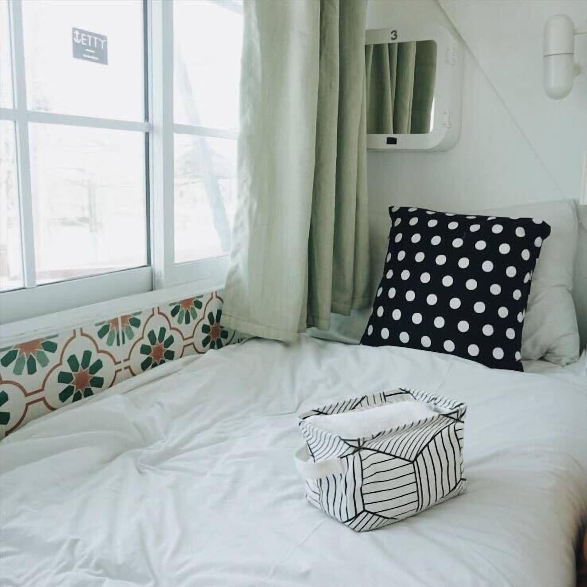 ROOM, TRIPLE