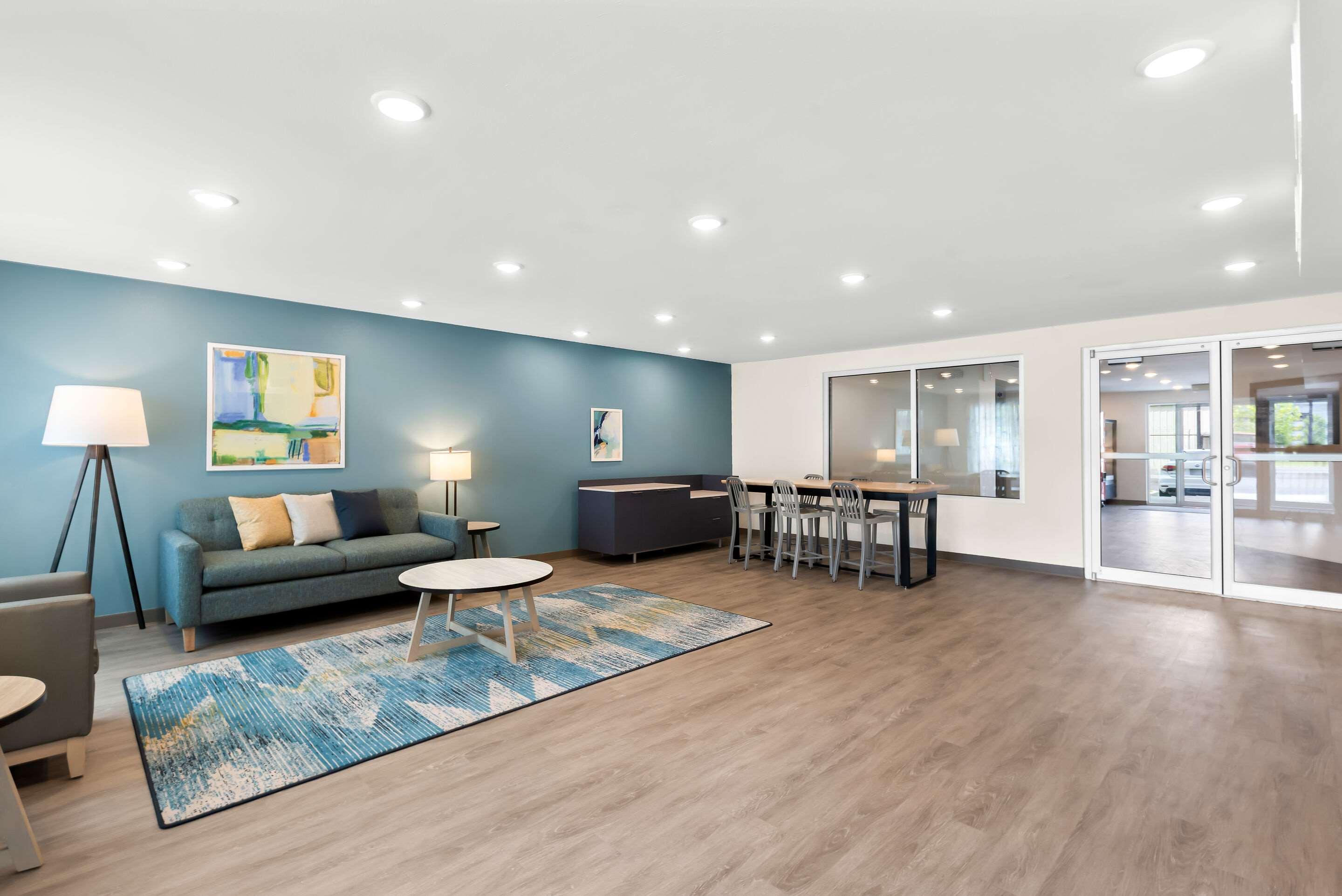 WoodSpring Suites Savannah West Chatham Parkway 22/33