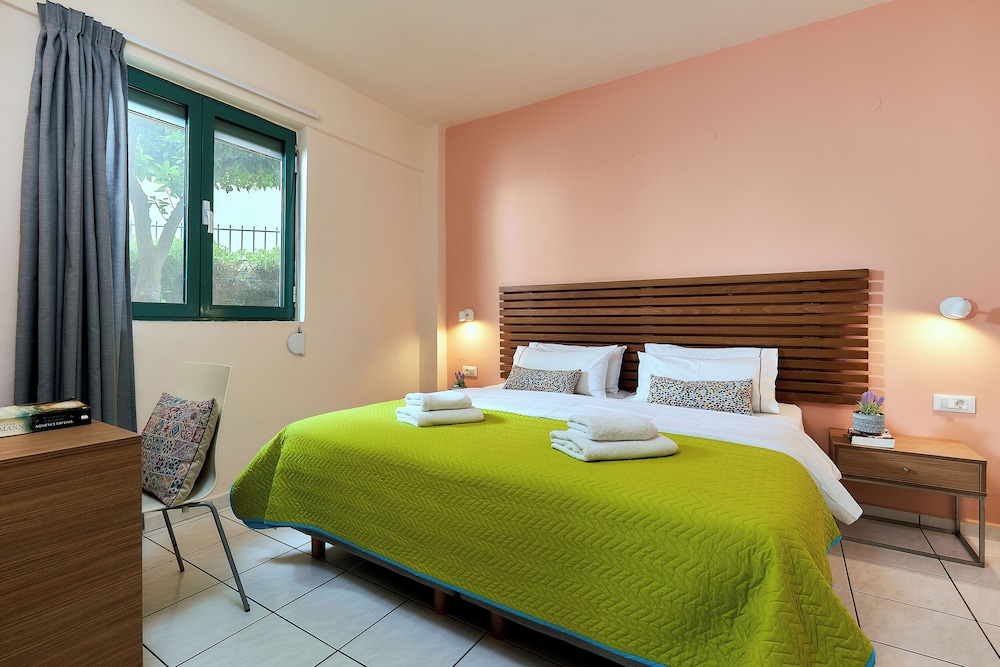 Bella Vista Hotel Apartments 13/49
