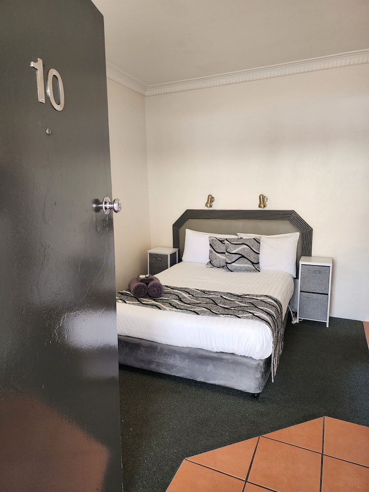 INVERELL MOTEL 7/26