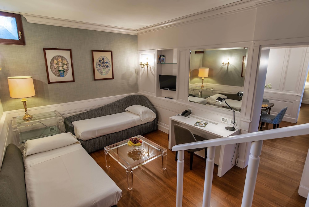 Albergo Del Senato 30/40