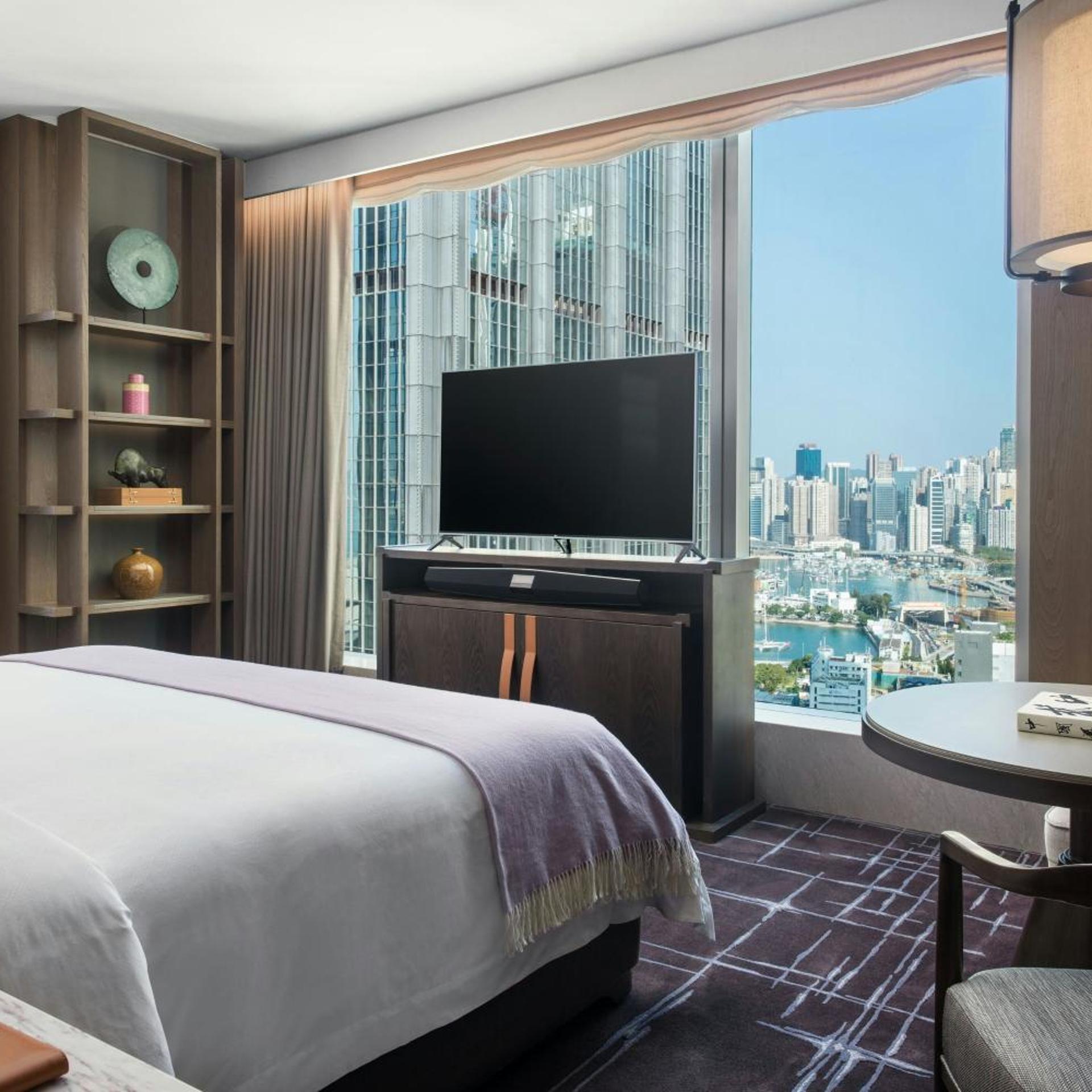 1 Bedroom, Metropolitan, Suite, King Bed, Partial Harbour View