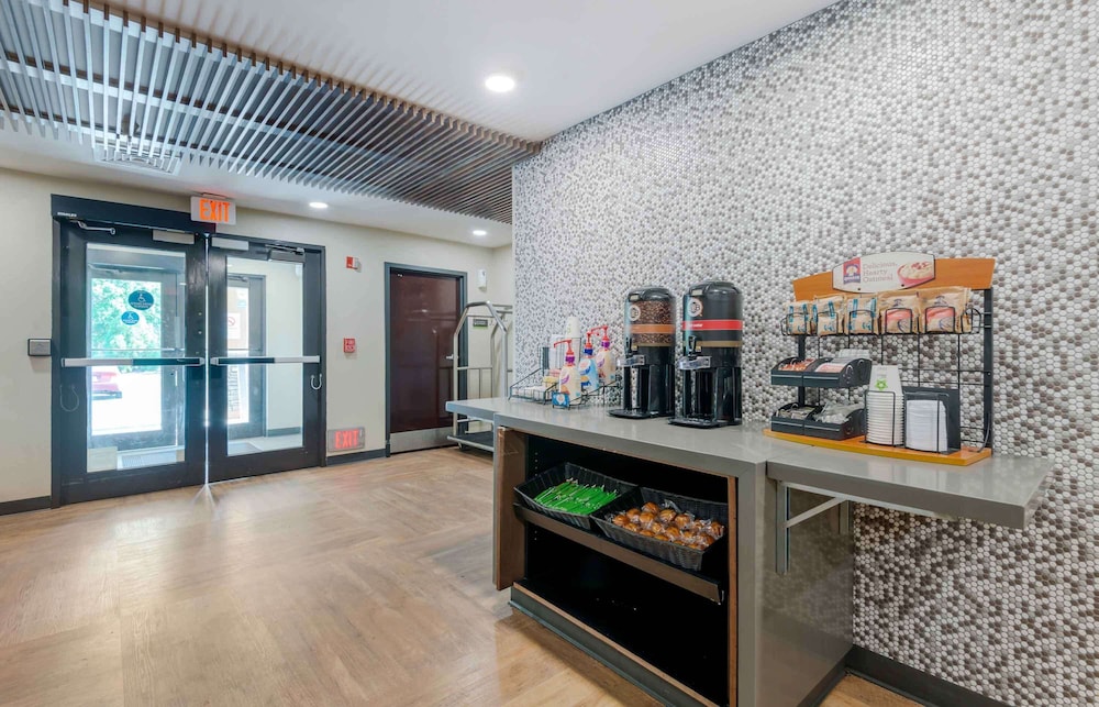Extended Stay America - Charlotte - University Place 34/53
