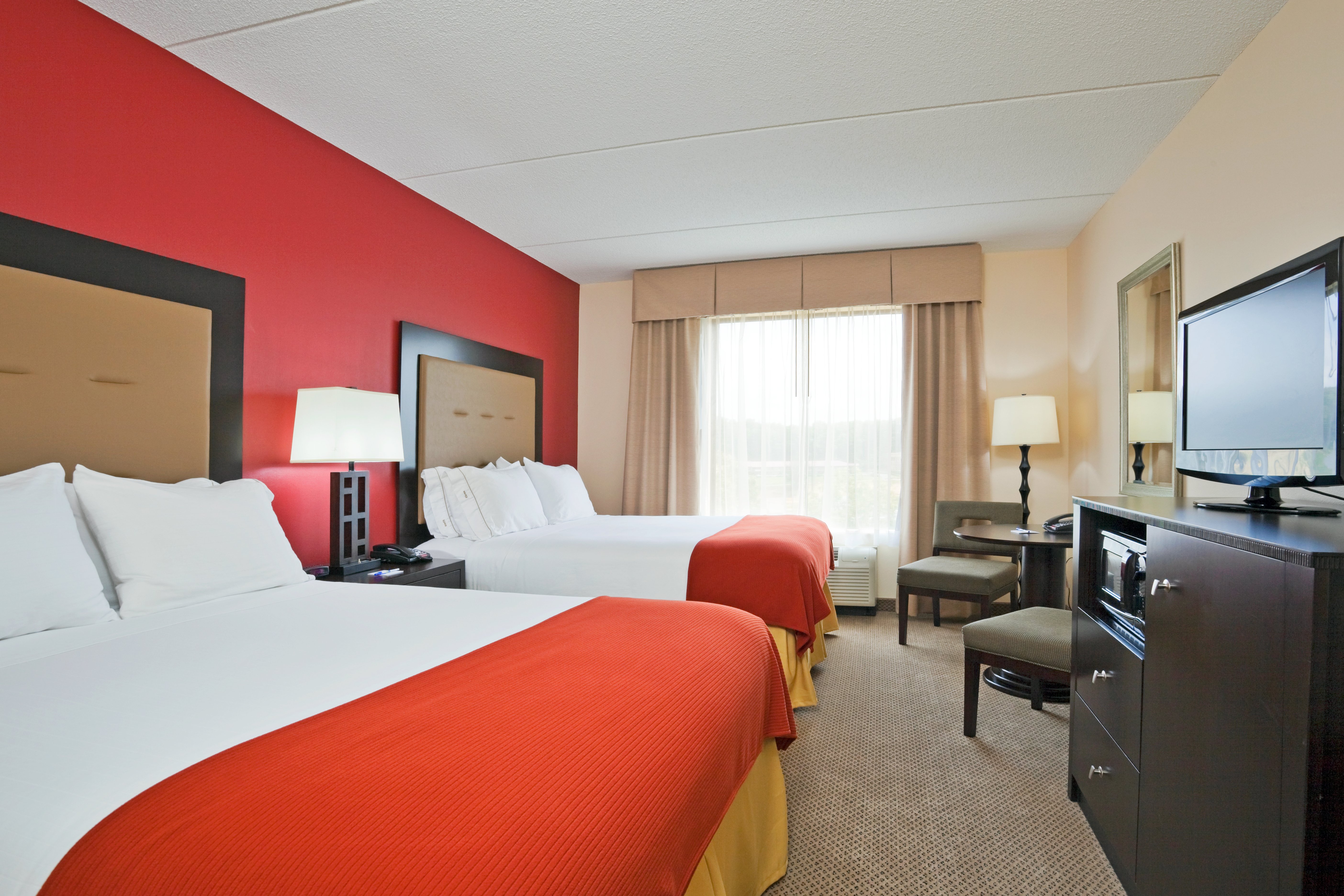 Holiday Inn Express Hotel Suites Kodak East Sevierville 20/64