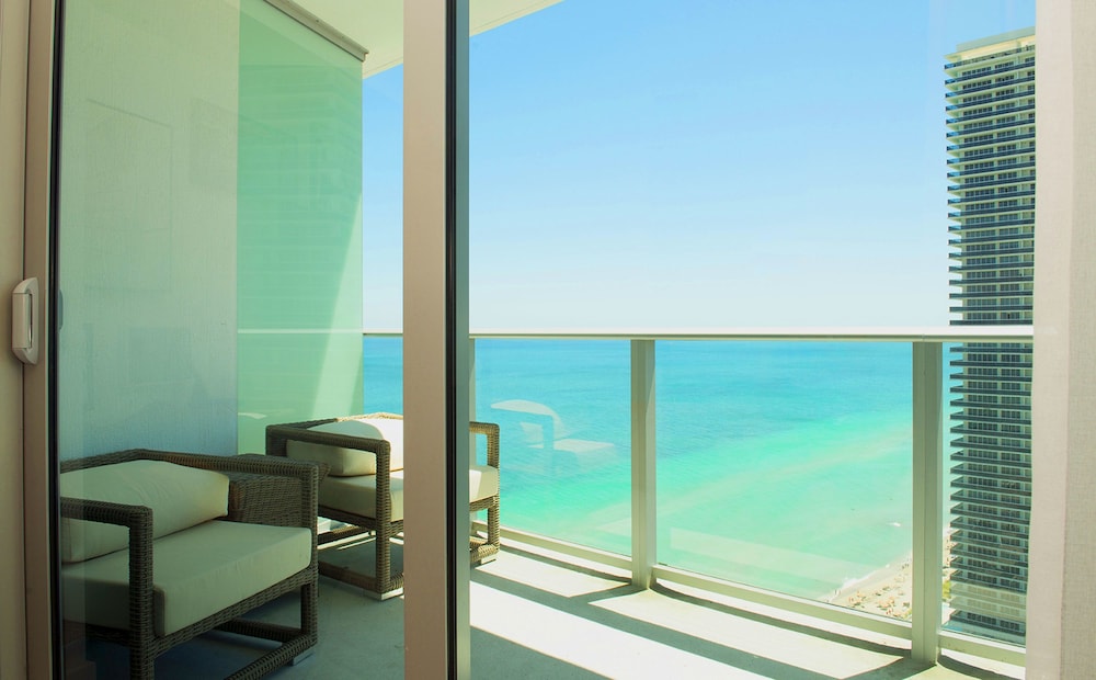 H Beach Resort Rentals 22/49