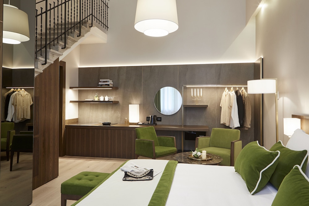 Messori Suites 62/68