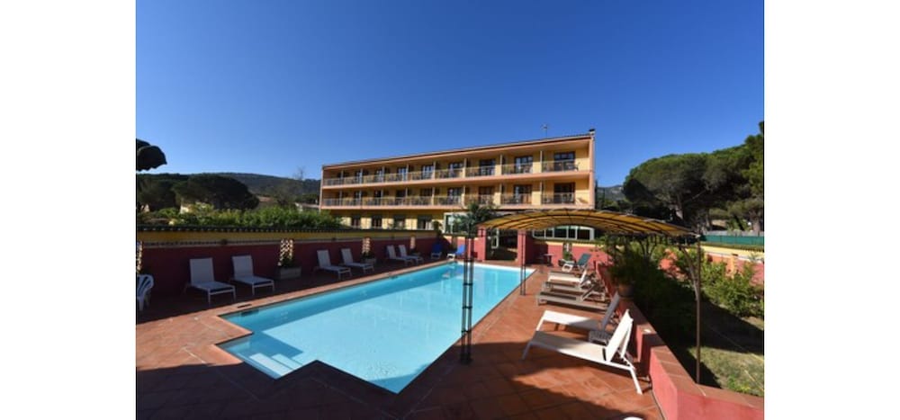 Hotel Cyrnea 13/39