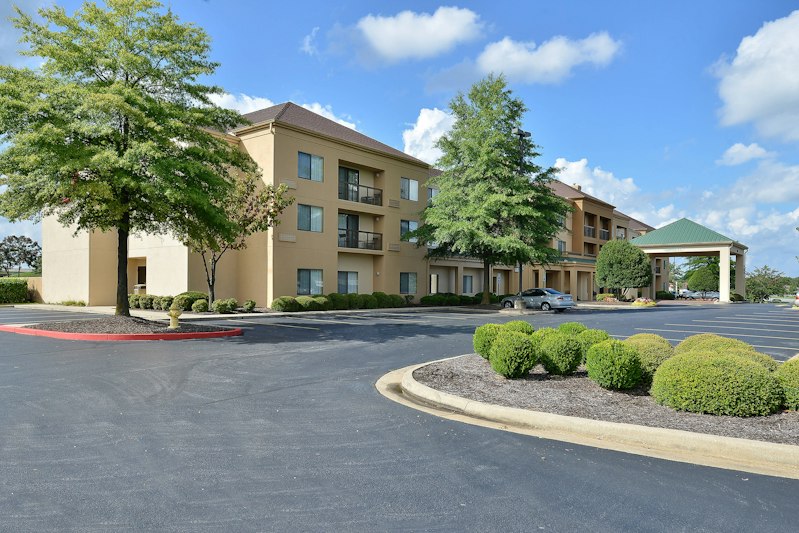 Courtyard By Marriott Bentonville 42/42