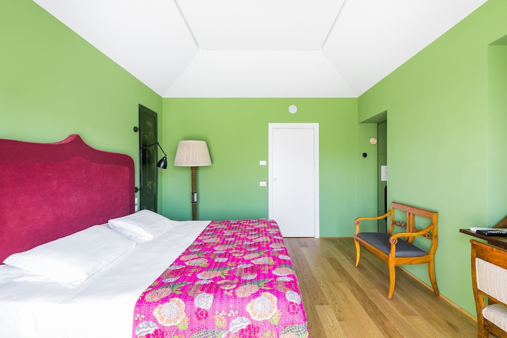 Rarity Suites 14/74